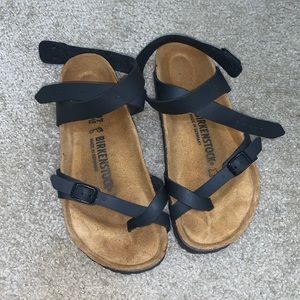 Ankle strap around Birkenstocks